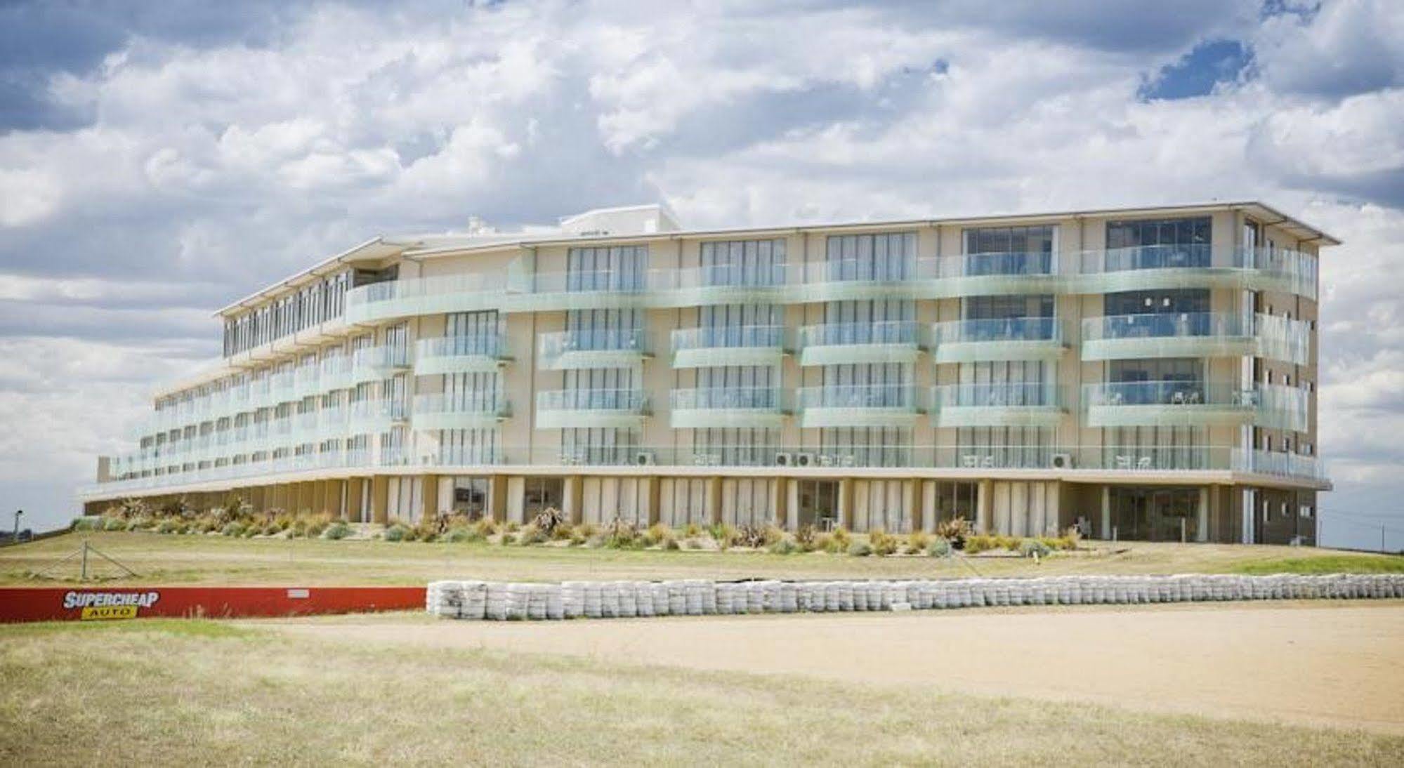 HOTEL RYDGES MOUNT PANORAMA BATHURST | ⋆⋆⋆⋆ | AUSTRALIA | SEASON DEALS ...